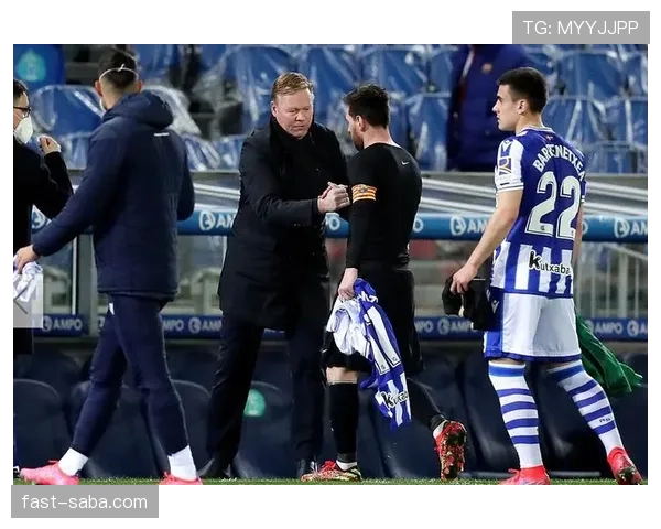 接管右路，萨卡右锋盘带撕开后防，本季强强对话胜队友